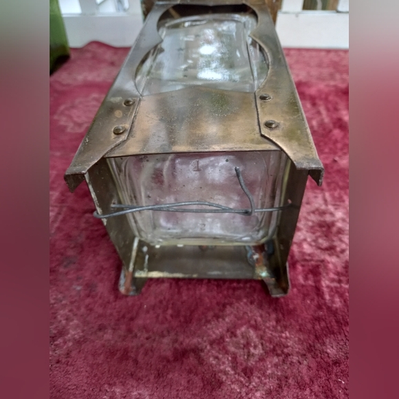 Vintage Lantern Style Decanter with a square glass bottle and people silhouettes - Picture 6 of 10